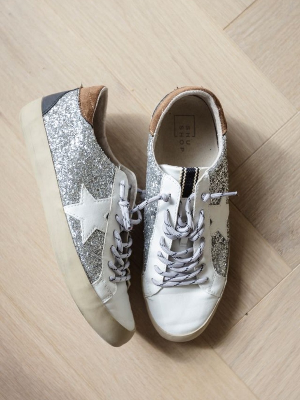 SHU SHOP Glitter Sneakers